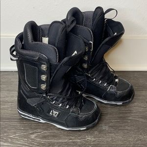 DC Snowboard Boots